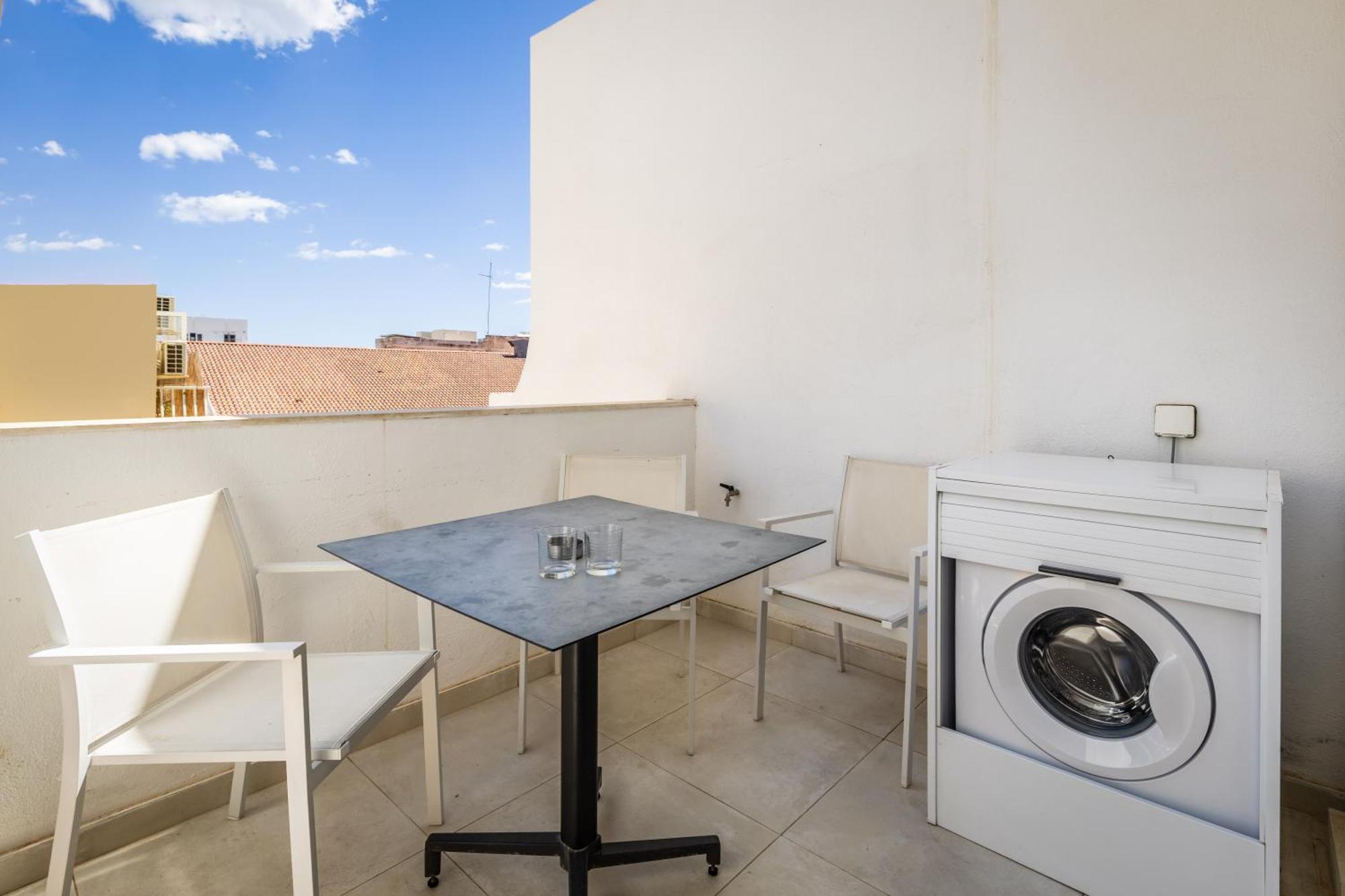 Kunsu'S Apartment 5 Min Walk From St Julians San Ġwann Exteriör bild